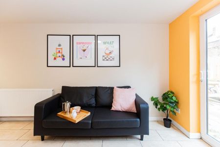 5 bedroom detached house to rent - Photo 3