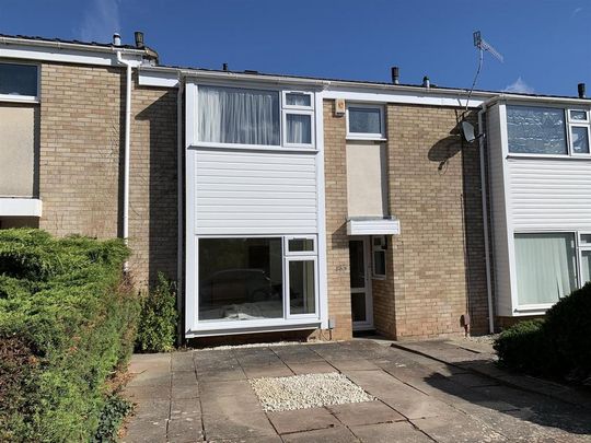 4 bedroom private hall to rent - Photo 1