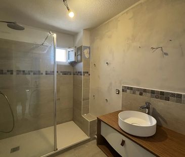 Location Maison 4 pièces 83m² NIMES 30900 - Photo 6