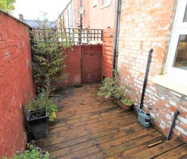 3 bedroom terraced house to rent - Photo 2