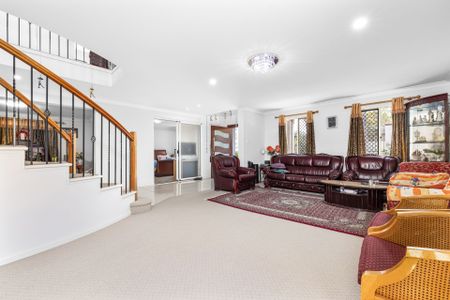 Spacious Family Home in Prime Calamvale Location&excl; - Photo 2