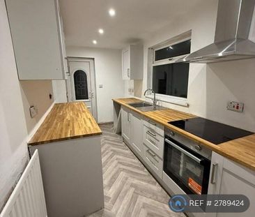 3 bedroom terraced house to rent - Photo 4