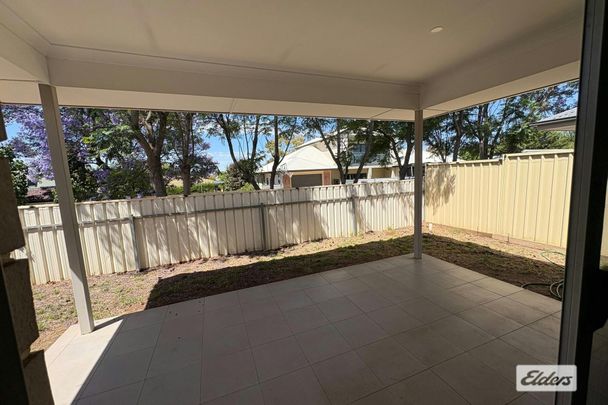 Modern Home in Quiet Location! - Photo 1