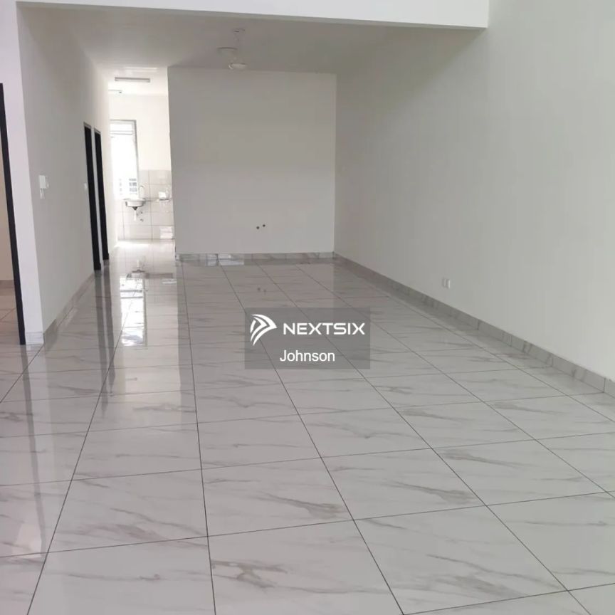 Impian Emas Single Storey Terrace For Rent - Big Layout Partially Furnished - Foto 1