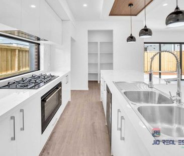 Beautiful Family Home with Modern Comforts - Photo 6