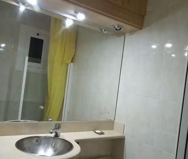 Carrer de l'Emigrant, L'Hospitalet de Llobregat, Catalonia 08906 - Photo 6