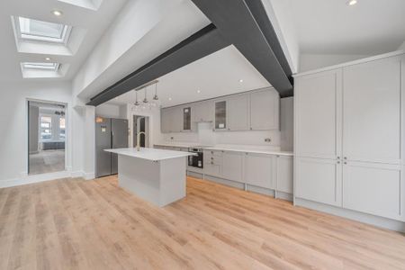 5 bedroom terraced house to rent - Photo 2