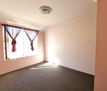 Spacious Family Home in Prime Location - Photo 2
