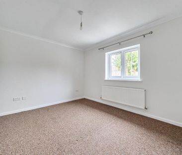 3 bedroom detached house to rent - Photo 2