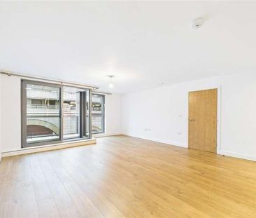 Cromwell Road, Redhill, Surrey, RH1 - Photo 2