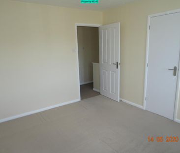2 bedroom end of terrace house to rent - Photo 1