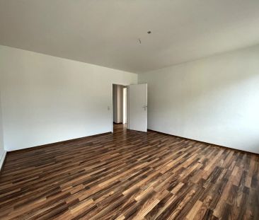 FRISCH RENOVIERTE 86m² GROßE 3-ZIMMER-WOHNUNG ZU VERMIETEN - Photo 6