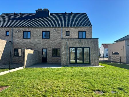 Instapklare nieuwbouwwoning met 3 slpks met tuin in Stevoort - Photo 2