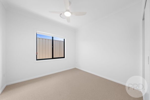 1/160 Muttama Parade, Gobbagombalin NSW 2650 - Photo 1