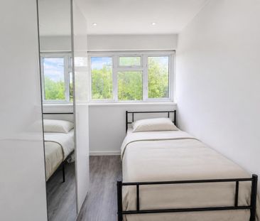 4 bedroom House To Let Total Size: 1110 SQ FT - Photo 1