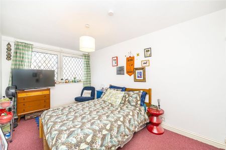3 bedroom maisonette to rent - Photo 2