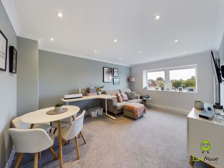 2 Bedroom - Photo 2