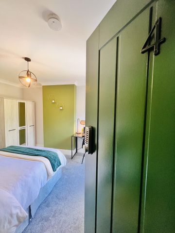 BEDROOM 5 – MEDIUM DOUBLE ENSUITE - Photo 5