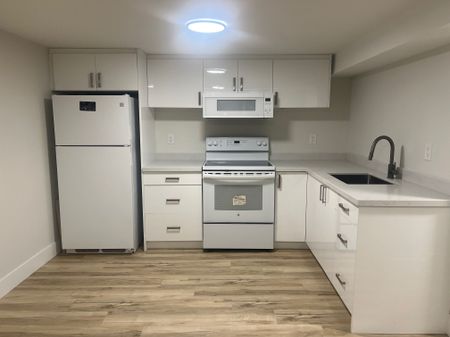 For Lease - 113 McAllister Road Unit# Bsmt, Toronto, Ontario - Photo 2