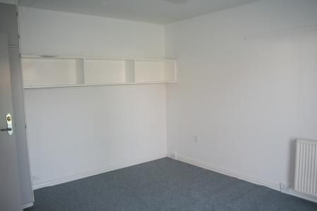 Værelse med fælles bad/toilet og fælles køkken - Photo 1