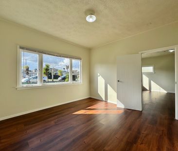 8A Hill Road, Papatoetoe, Auckland - Photo 6