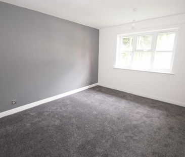 Parkwood Court, Roundhay - Photo 1