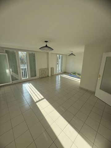 Apartment - Photo 3