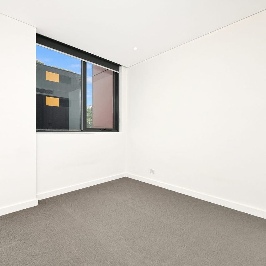 Peaceful And Stylish Living In Alexandria - Photo 1