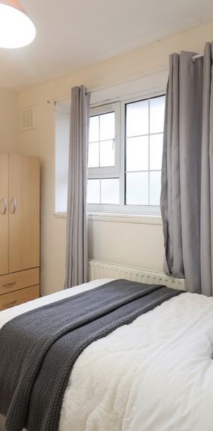 Room in a Shared Flat, Longridge House, SE1 - Photo 1