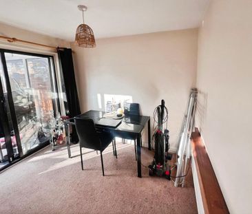 3 bedroom terraced house to rent - Photo 2