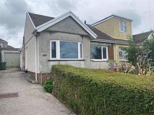 Penyrallt Avenue, Litchard, Bridgend, CF31 - Photo 1