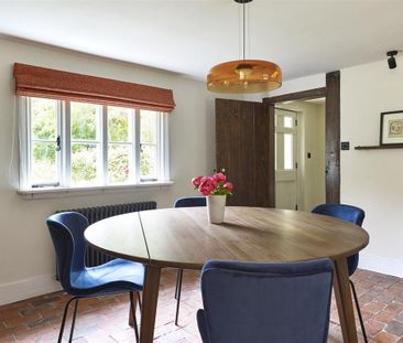 4 bedroom detached house to rent - Photo 2