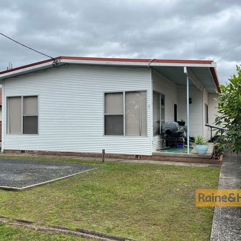 Three bedroom home - Photo 1