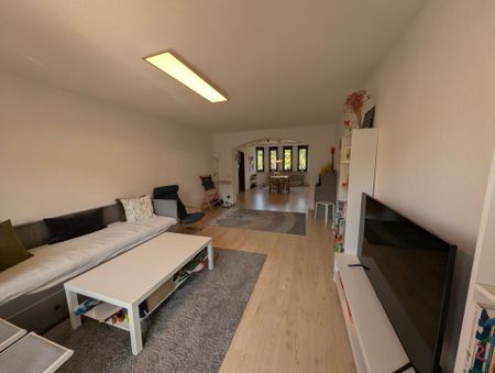 Großzügige 3,5-Zimmer-Wohnung mit 2 Balkonen perfekt gelegen in Böblingen - Photo 4