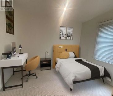 1813 GERRARD STREET E - Photo 2