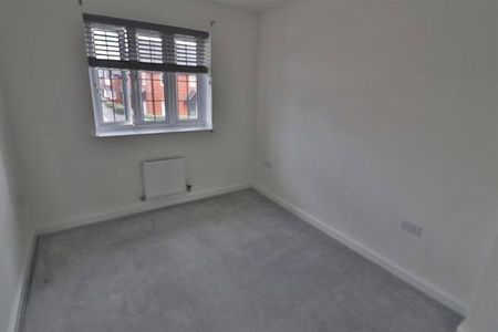 3 bedroom house to rent Watergrove Crescent, Great Sankey, Warrington, WA5 - Photo 3