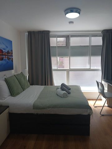 Studio Flat, Stanley Street, L1 - Photo 3