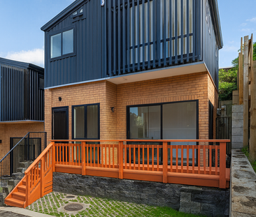4 Bedrooms on Kotahi Rd - Photo 3 | Rentumo