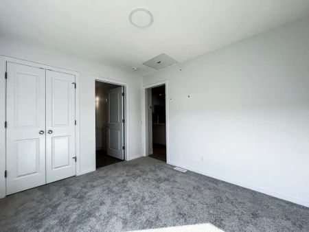 244 Orchards Boulevard SW, Edmonton - Garden — 1 Bedroom - Photo 3