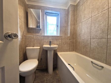 Studio to rent - Photo 3