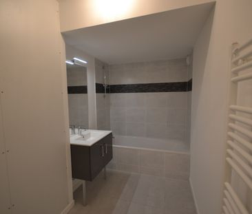 Location Appartement 3 pièces 62m² NANTES 44000 - Photo 3