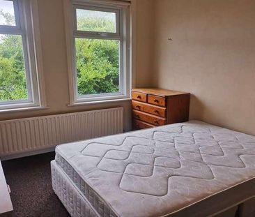 Bedroom Detached House In Winton, BH9 - Photo 3