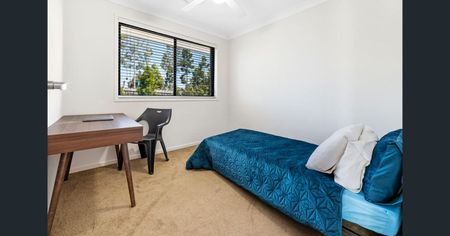Spacious Family Living in sort after Gainsborough Greens Estate - Photo 5