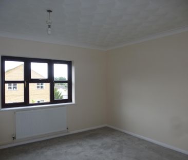 High Street, March - Photo 3