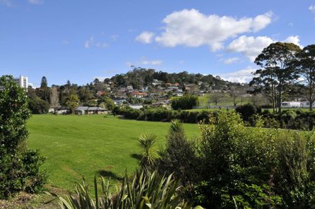 Modern 2-Bedroom Apartment in St Lukes - Photo 4