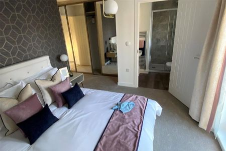 3 bedroom terraced house to rent - Photo 2