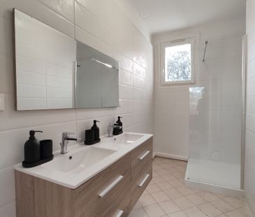 Location Maison 1 pièce 126m² - Photo 6