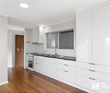 CHARMING TWO BEDROOM HOME IN THORNLANDS. - Photo 5