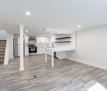 Bright 2 Bedroom Lower Unit in Welland! - Photo 6