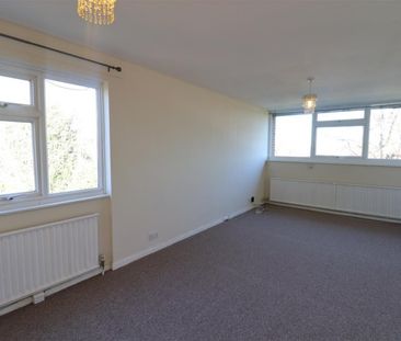 2 BED Apartment To rent - Photo 1